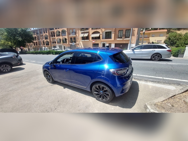 Renault Clio hybr 145cv foto 3